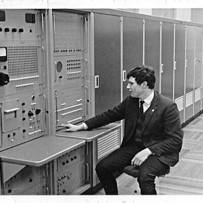 LEO III / 22 H.J.Heinz & Co.Ltd., London Lester Millington at the Engineer's control desk